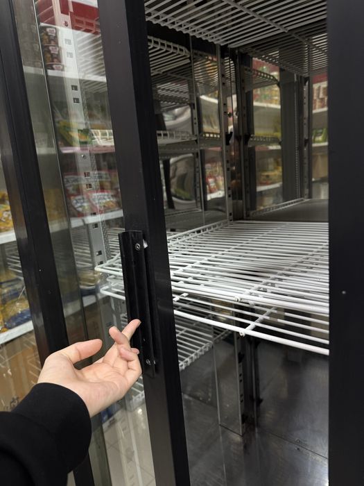 Холодильник для магазина