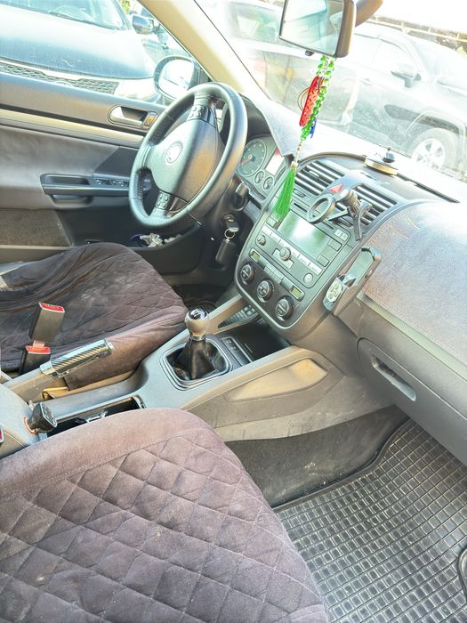 Продам джетту 5 2007 года