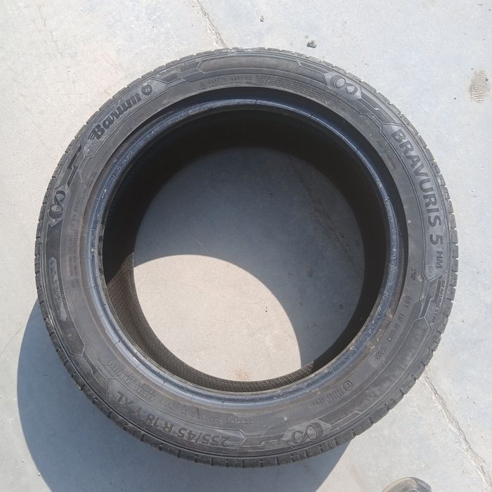 255/45 R18 vara Barum dot 2022