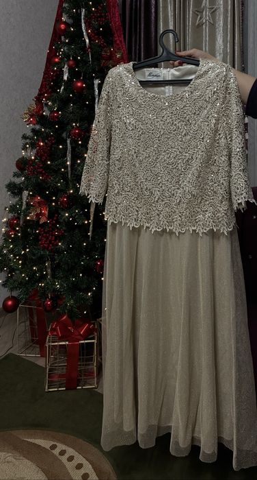 продается женское платье