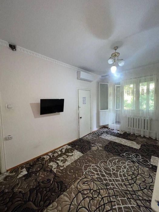 Kvartira ijaraga sheriklikka 2 kishi olinadi Mirzo ulugbek metroga 5 m