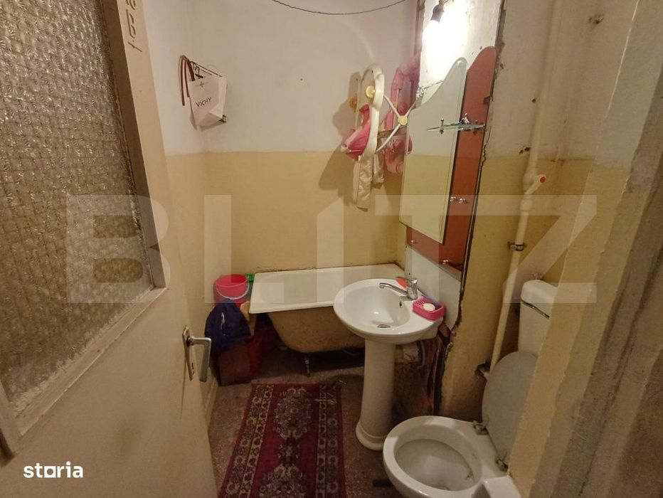 Apartament 3 camere, 46 mp, zona Plopilor