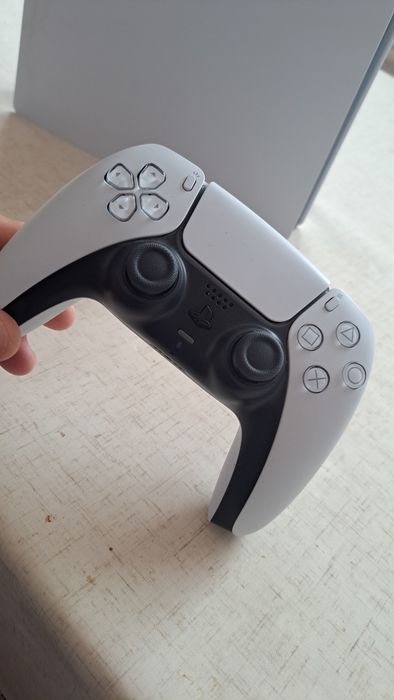 Срочно продаю PS5, с дисководом