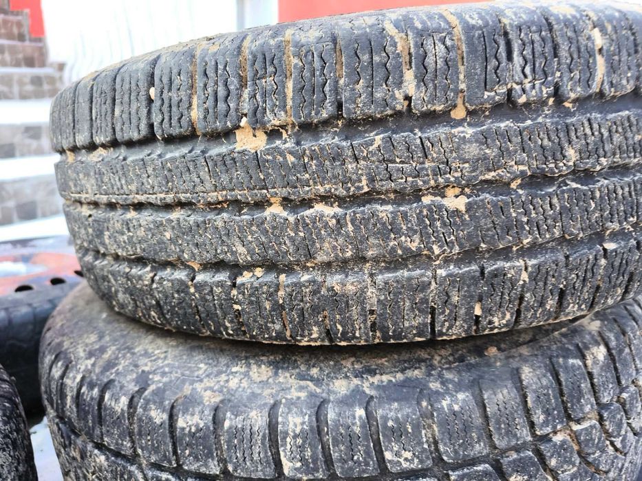 Бусови гуми с джанти