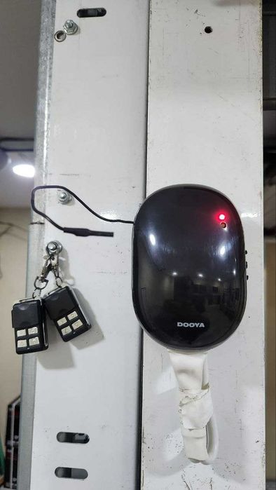 Пульт для рольставни и ворот Mosel Dooya