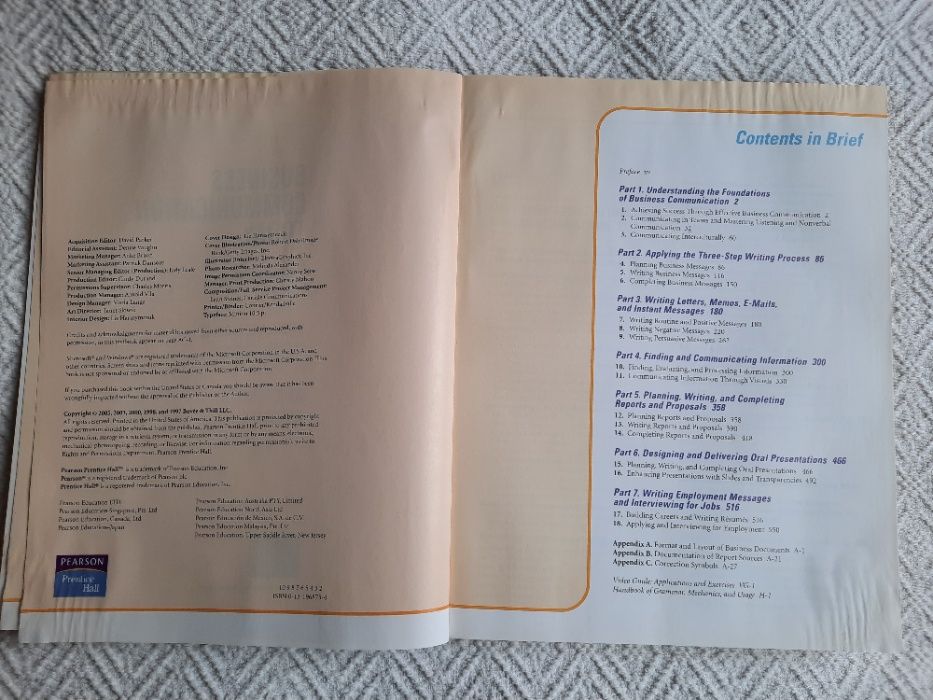 Business Communication Today - Courtland L. Bovée, John V. Thill