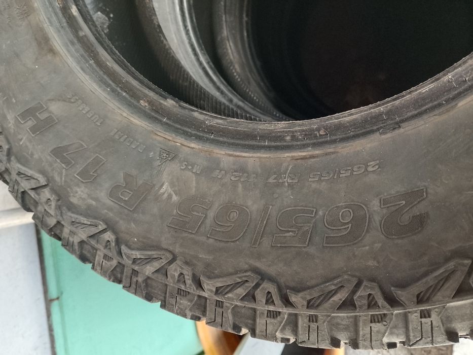 Продам комплект шин