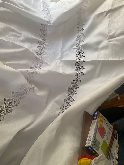 Срочно продаю  Скатерть 5метровый