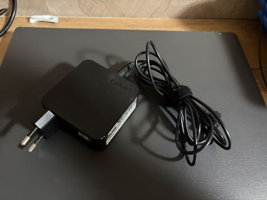 Продам ноутбук lenova