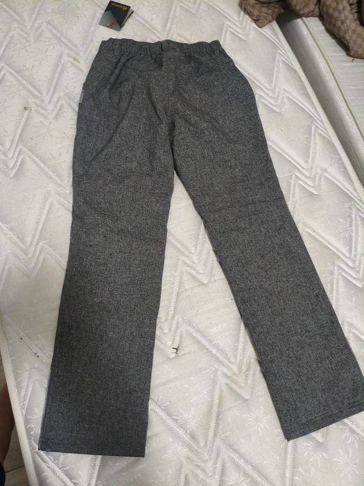 Продаю брюки для девочек outventure