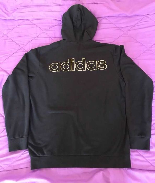 Анцунг Adidass-почти неизпалзван