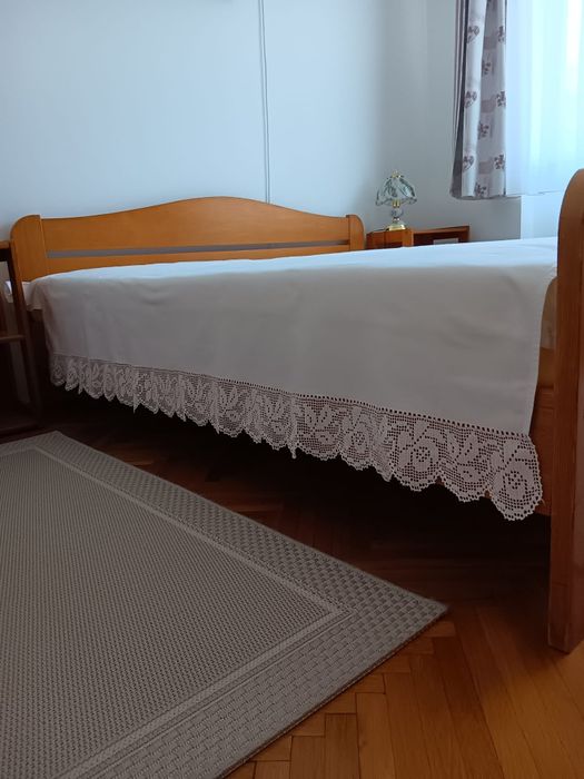 Set 2 Cearceafuri Tradiționale vintage cu Dantelă Lucrată Manual, Superbe (154 x 180 cm) x 2