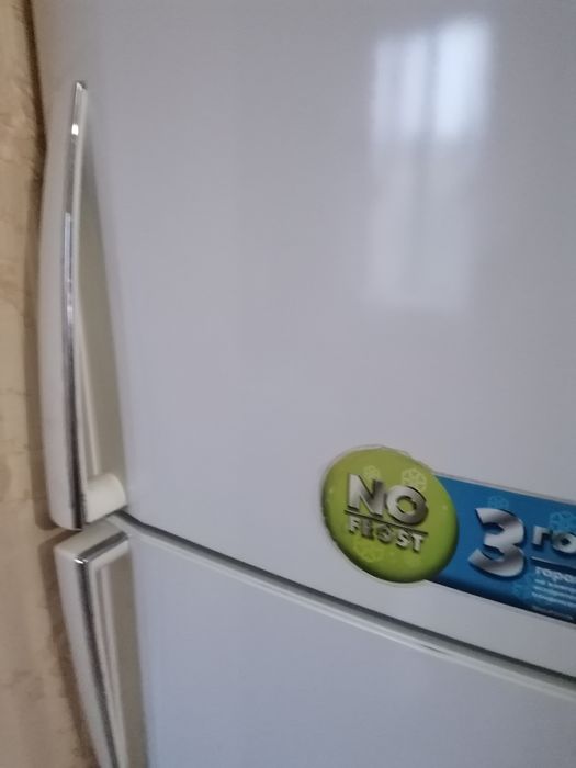 Холодильник LG, бывший в употреблении