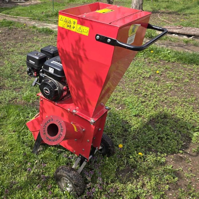 Tocator de Crengi 76 mm Micul Fermier, Motor Benzina 7 CP, 4 Timpi