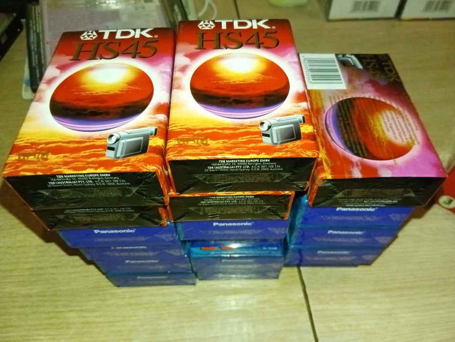Видеокассеты VHS-C (Panasonic, TDK)