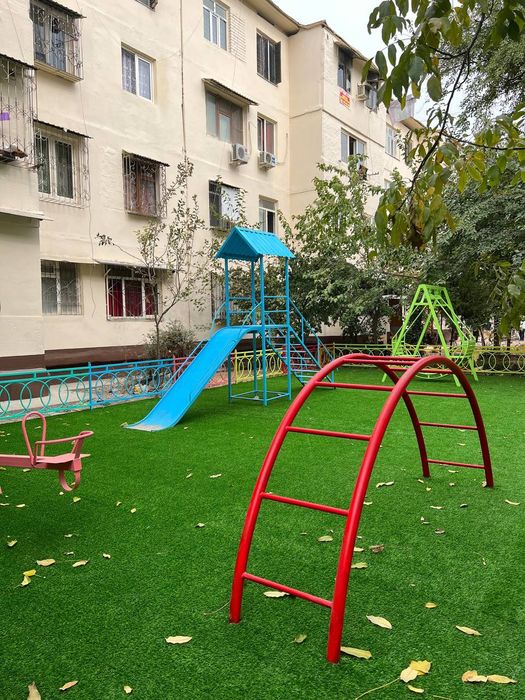 Искусственный газон.Suniy chim