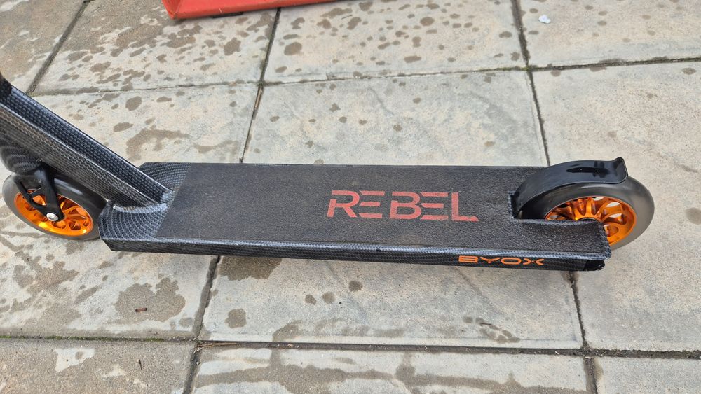Тротинетка Byox stund rebel карбон