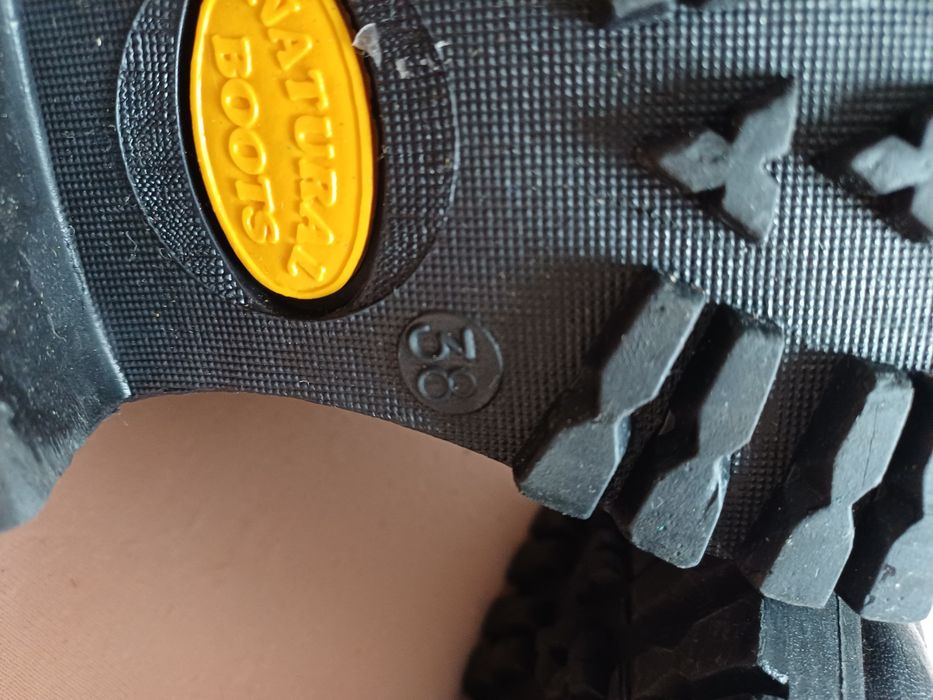 38 номер За два чифта обща цена