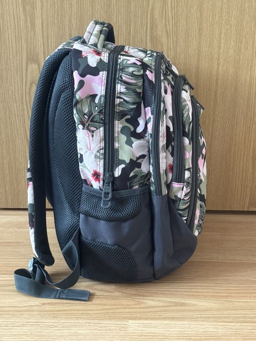 Ученическа раница CoolPack – 4 отделения, удобна, за момиче