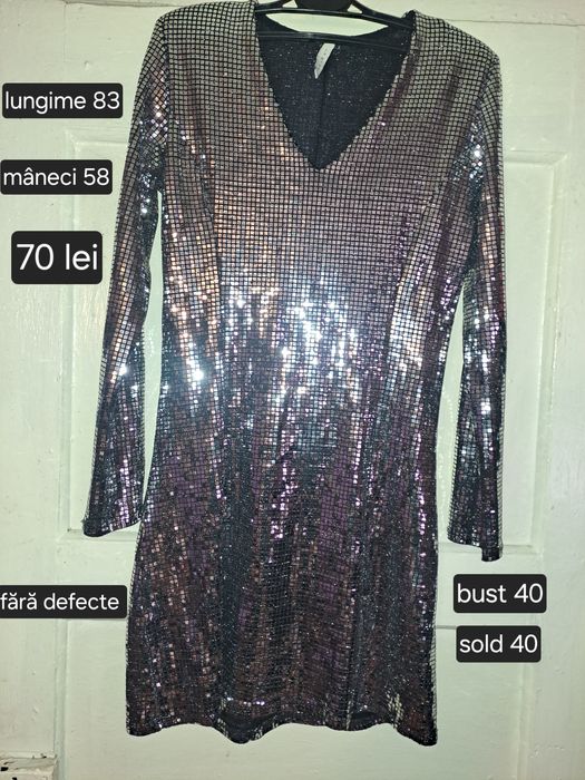 Vând rochițe cu paiete