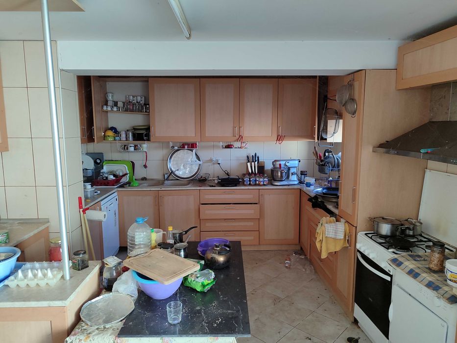 Реновирана къща с голяма квадратура