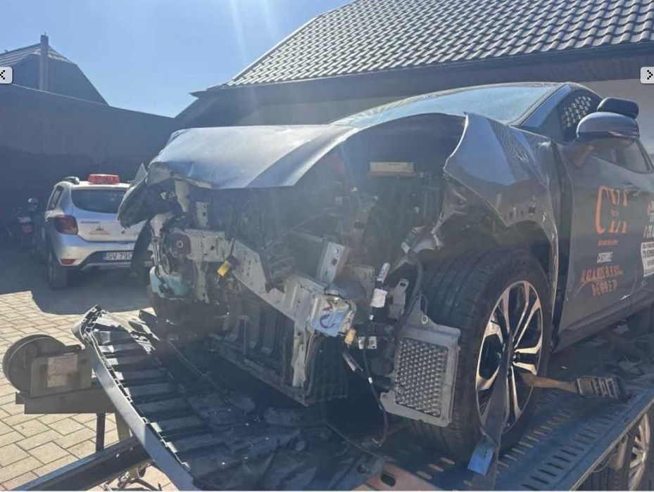 Vând ford puma 2024 avariat