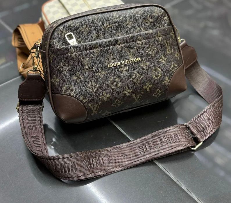 Poșete dama in stoc