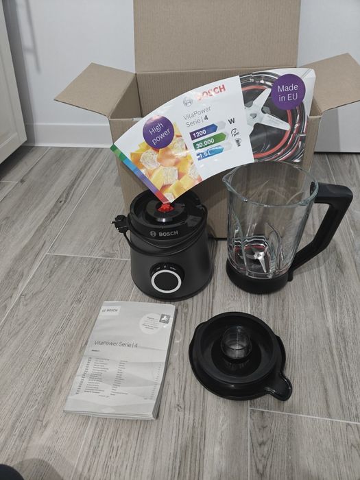 Vand blender Bosch VitaPower seria 4 cu 1200 W