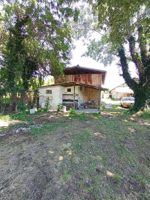 Продавам дърводелски цех