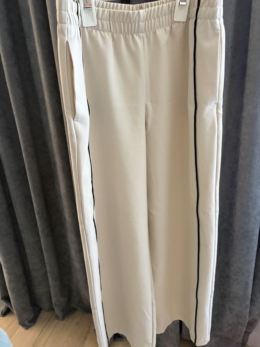 Дънки и панталони Zara Mango