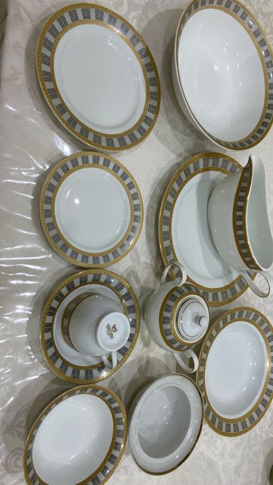Продам сервиз на 12 персон