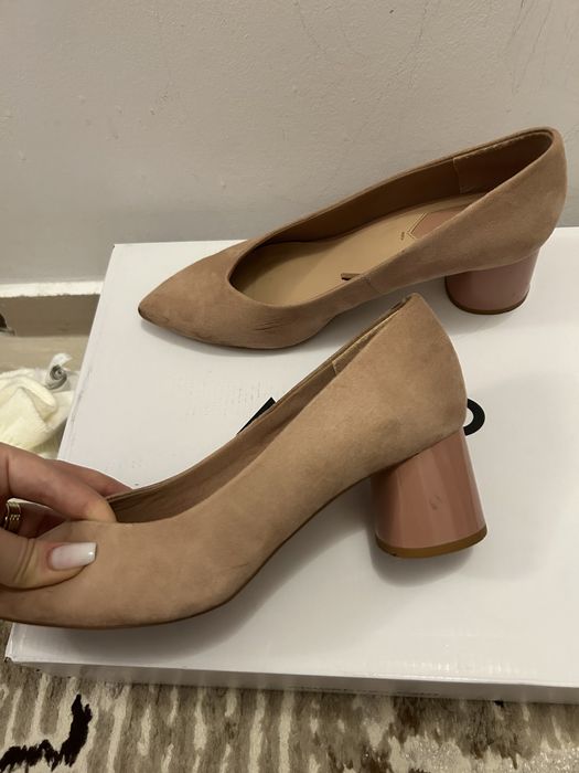 Pantofi cu toc gros Stradivarius