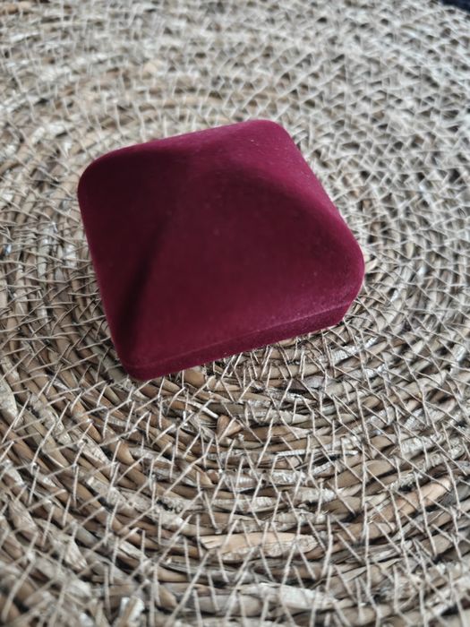 Пръстен от 14к бяло злато 52 мм, цен. диамант 0.20 ct.