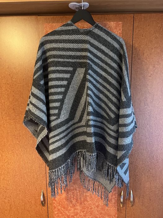 Poncho cardigan calduros
