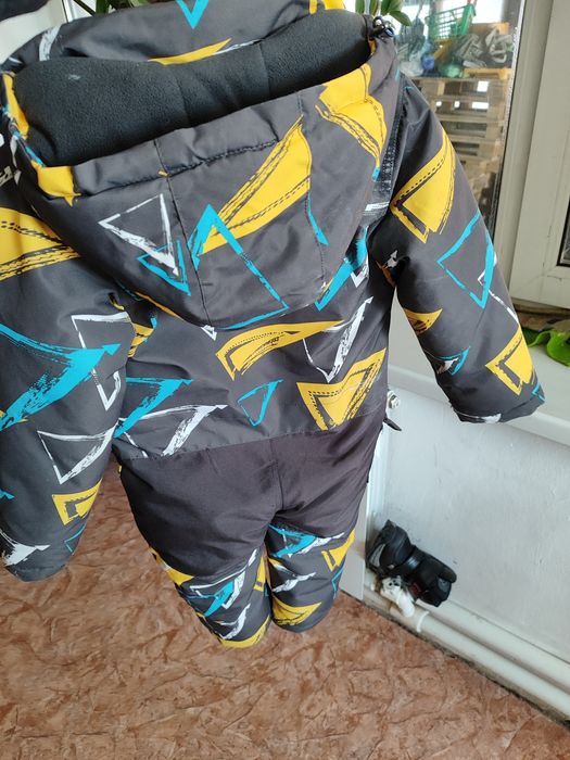 Продаю детский зимний комбинезон