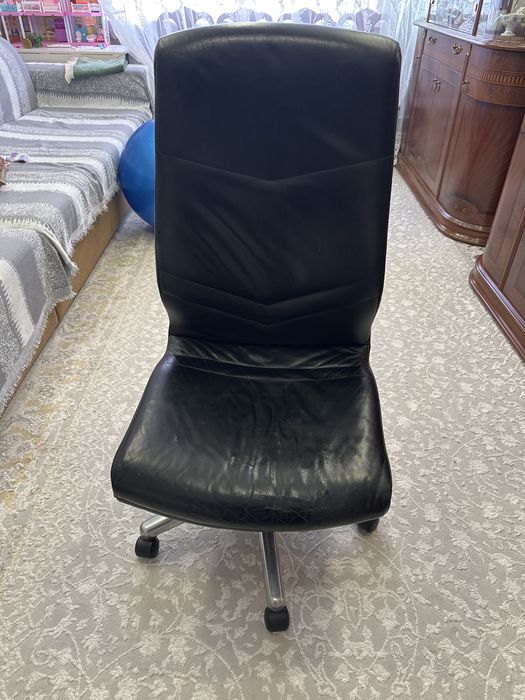 Продам Кожаное кресло