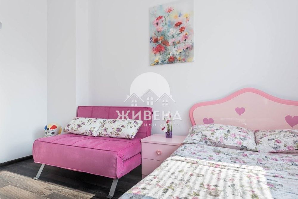 Дава се под наем Тристаен апартамент в Варна, Център - 110 кв.м за 847.62 € - Снимка #10