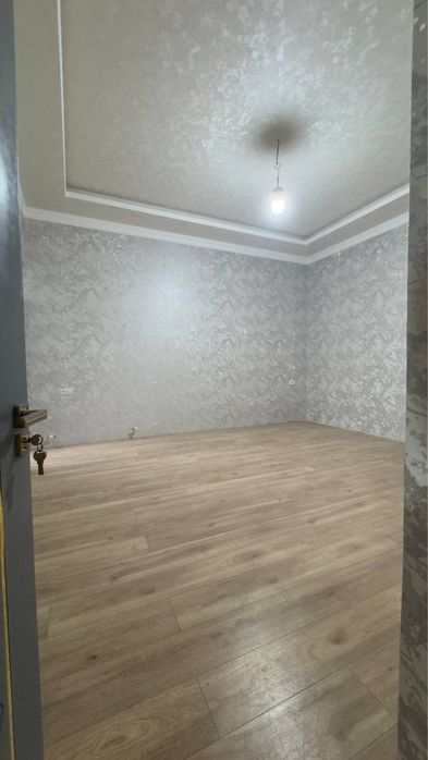 Uy sotiladi 4xona 1.6sotix