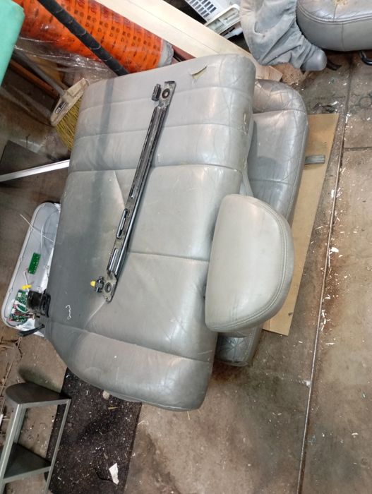 Сиденья Mazda tribute 2001