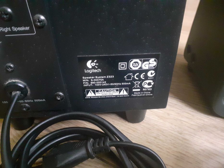 sistem boxe  2.1 Logitech