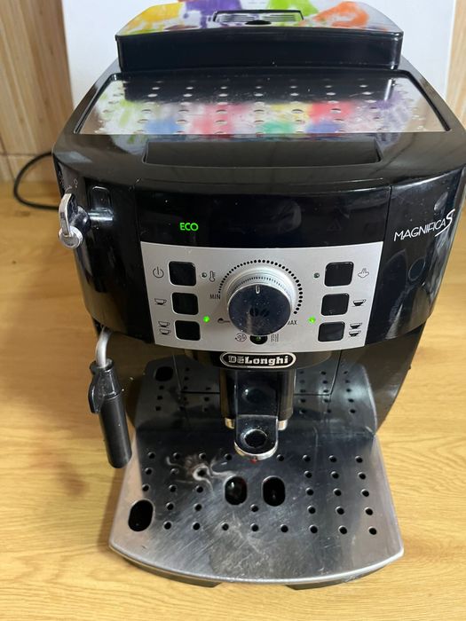 Aparate de cafea DeLonghi, Magnifica, Saeco