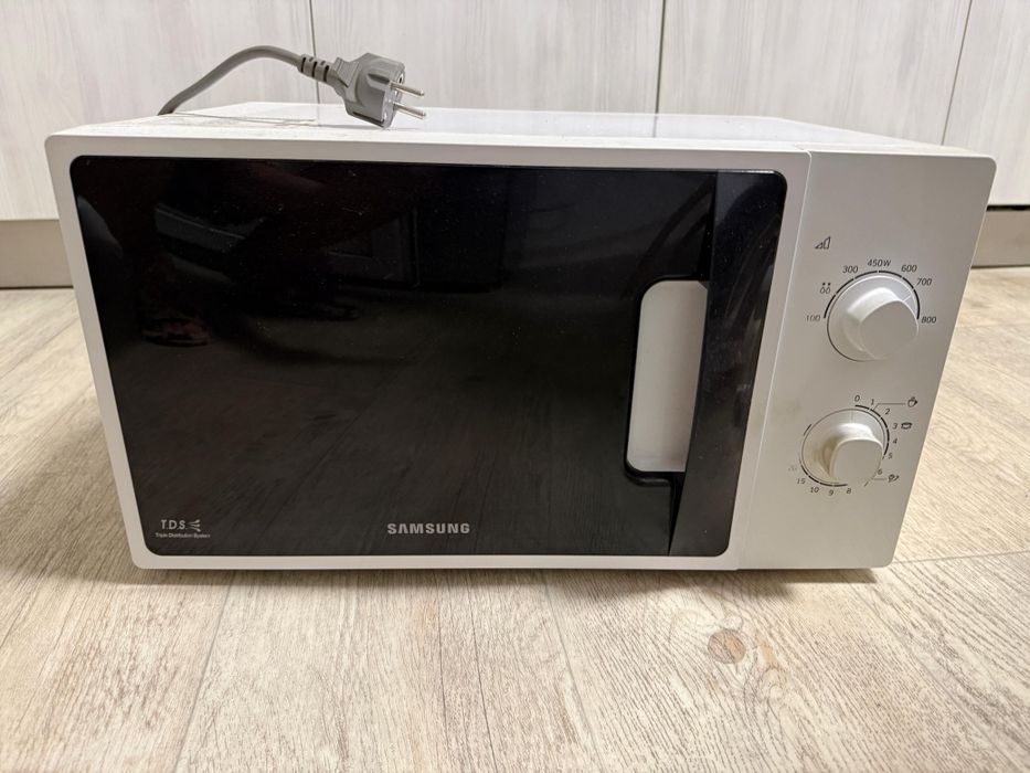 Рабочая микроволновка Samsung