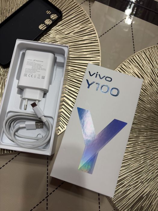 Продам телефон Vivo Y100