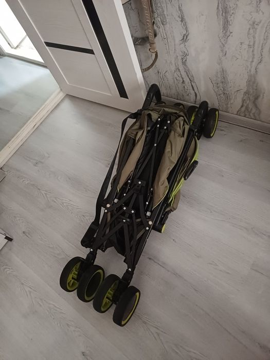 Продаётся фирменный трость коляска Golden baby