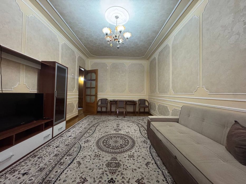 Квартира продается 3/5/5 на Юнуса Раджабий