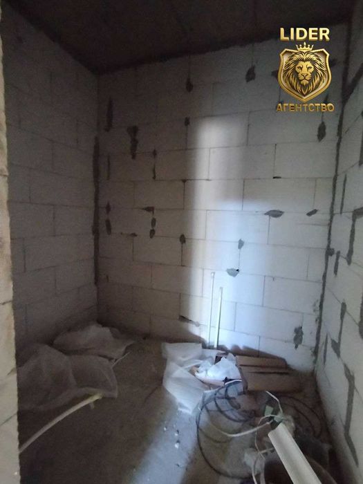 Продается 3х комнатная квартира ор.р Шарк1 Базарчик цена 42800 у.е