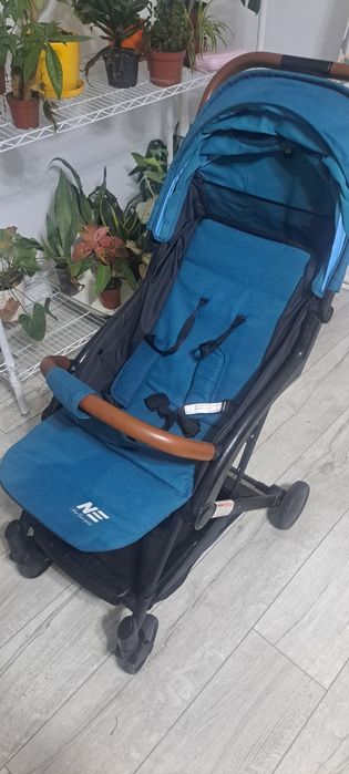 Продам прогулочную коляску