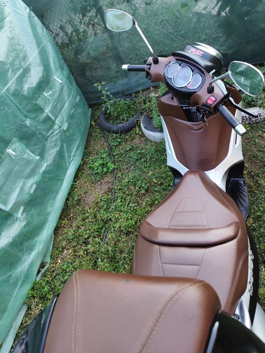 Пиаджо Бевърли 300 Piaggio Beverley 300