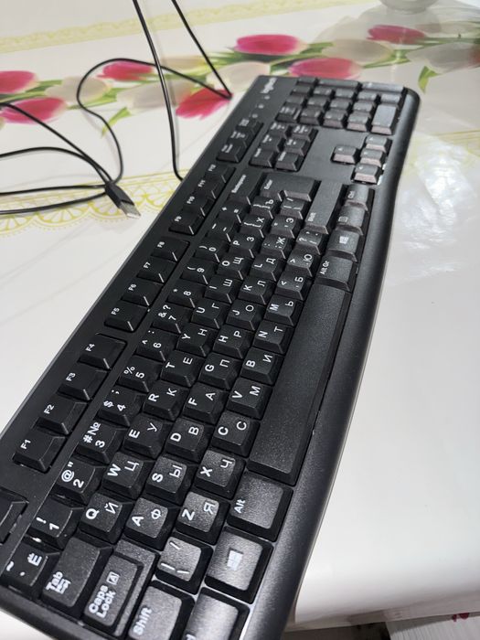 Продам клавиатуру