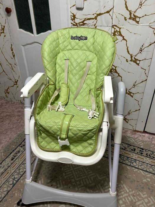 Продаю столик для кормления